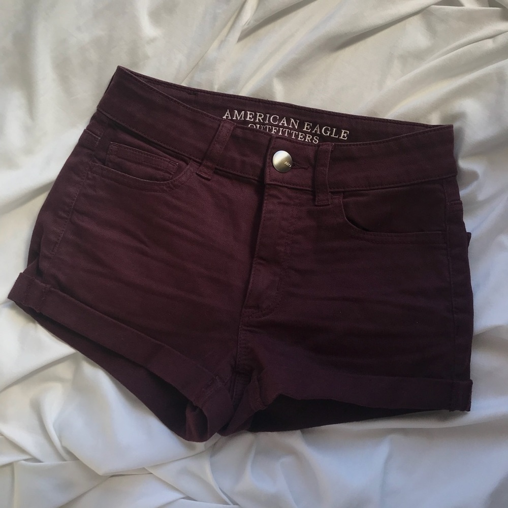 AEO maroon high waisted shorts